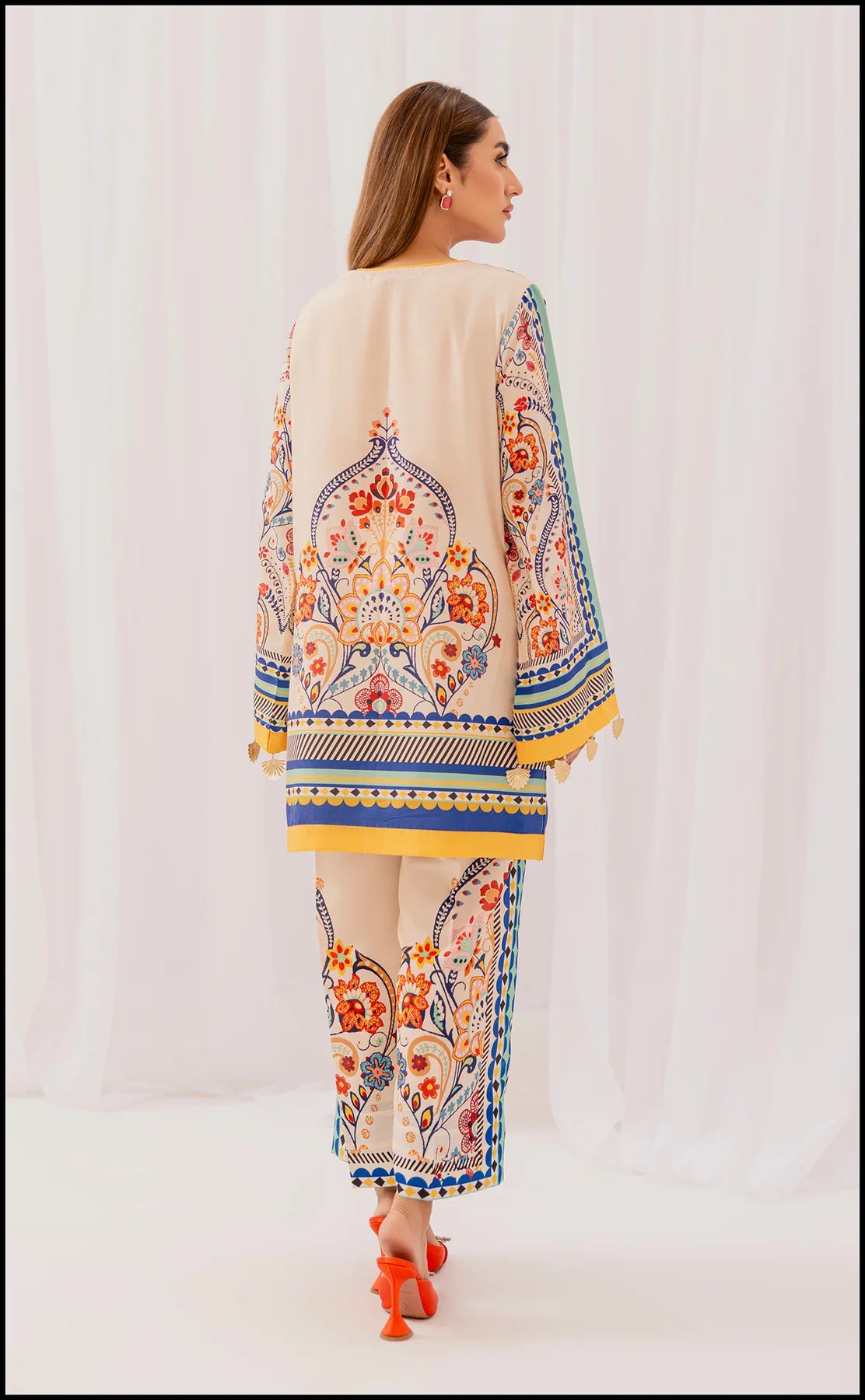 Dazzling printed separate set in lawn silk fabric