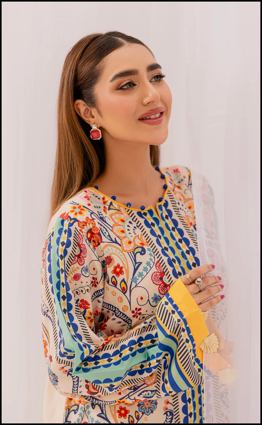 Dazzling printed separate set in lawn silk fabric