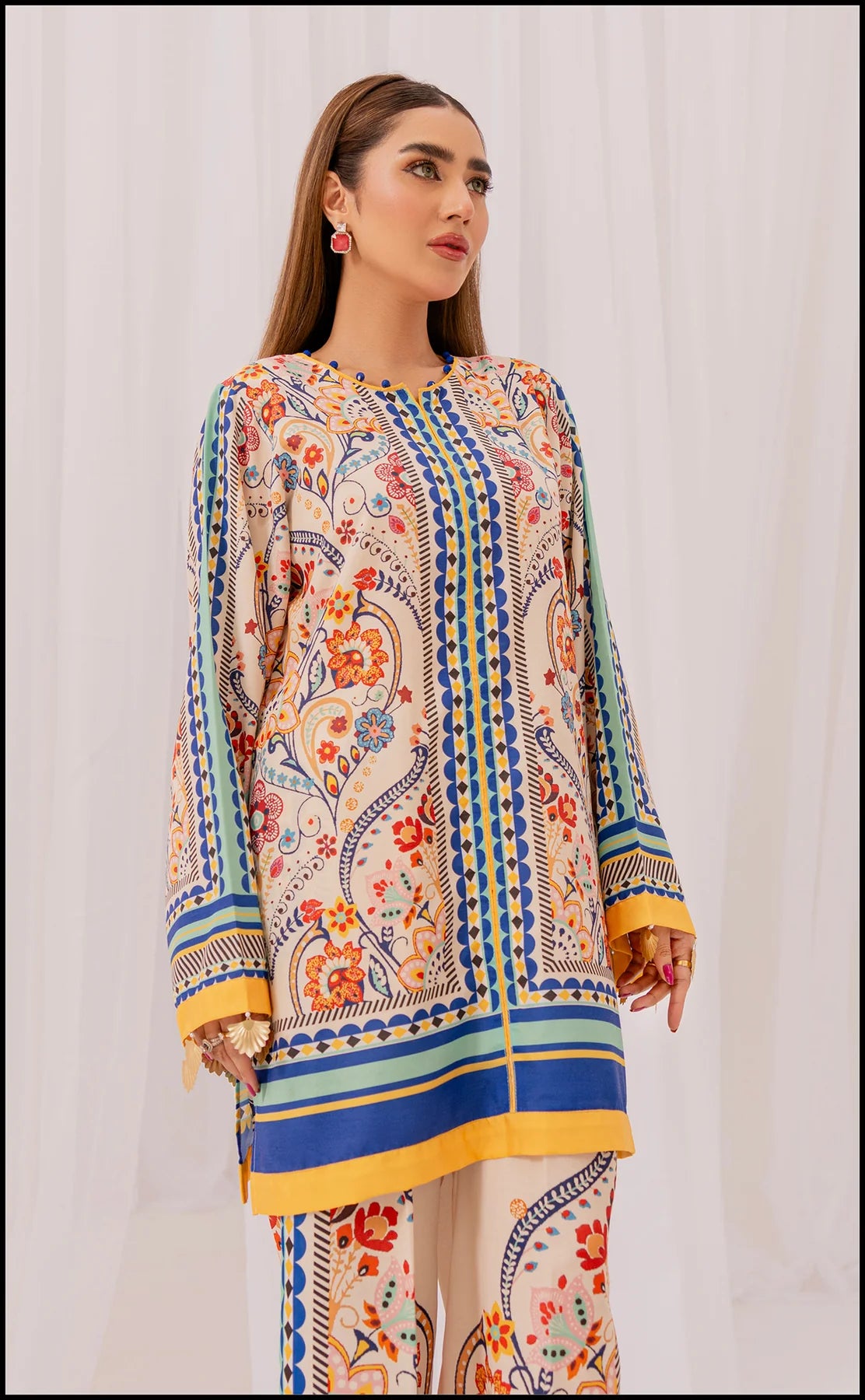 Dazzling printed separate set in lawn silk fabric